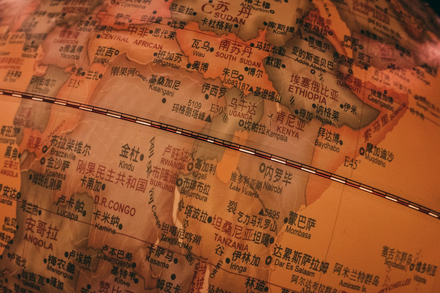 中国5000年历史表︰(中国5000千年历史)