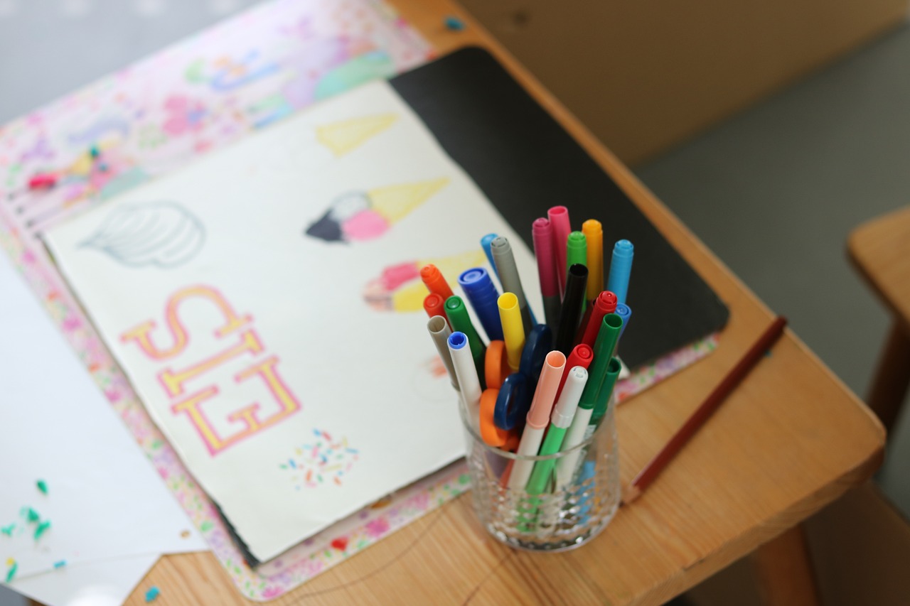 「幼儿园小班科学实验教案详案《花儿妙用多》」〃科学小实验花开了