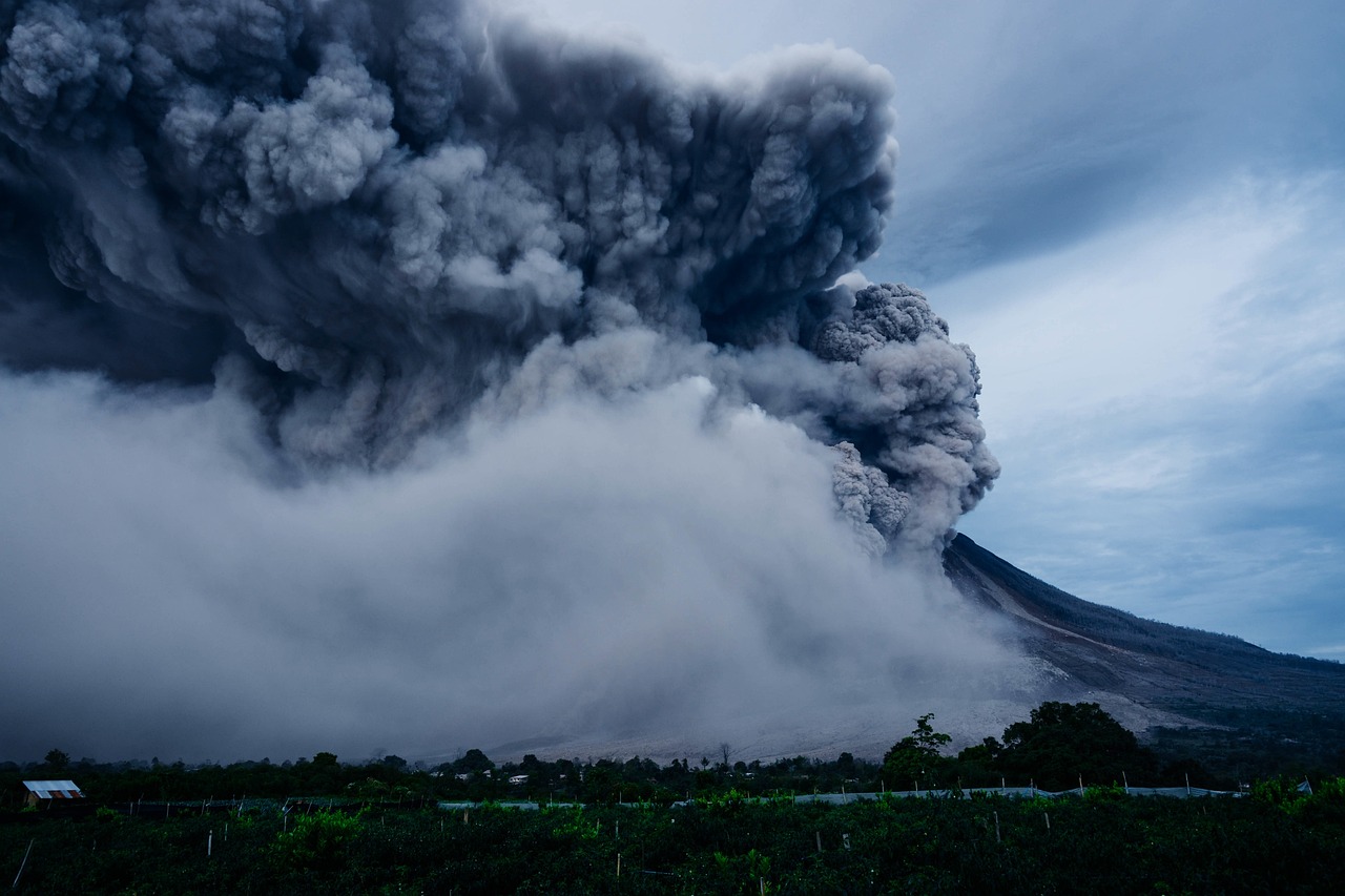 火山爆发是由于什么原因？-火山爆发是由于什么原因造成的